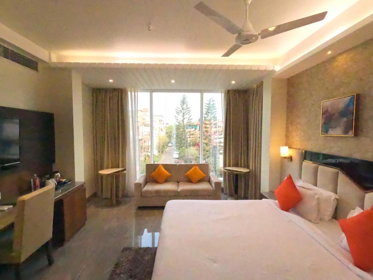 Brio Hotel Kolkata Luaran gambar